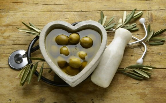 Why is extra virgin olive oil the best ally of our health?